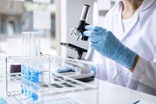 上岸了，但200亿拿什么实现？信达生物请回答