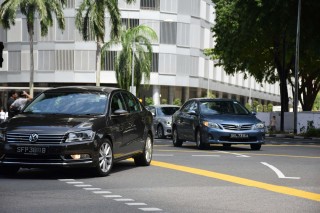 火花塞坏了汽车有什么症状？如何进行检查和更换？