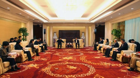 进出口银行董事长陈怀宇与重庆市常务副市长陈新武举行会谈  第1张